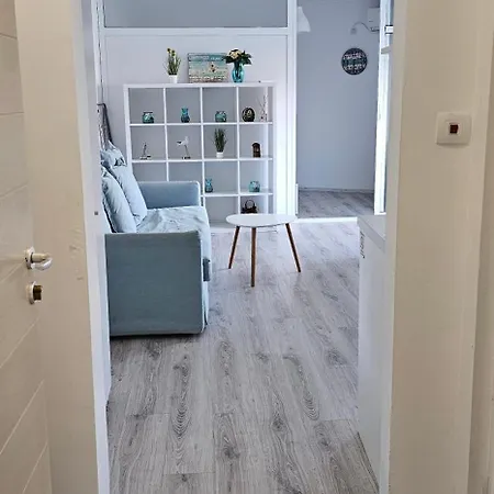 Vp Blue Summer Apartment